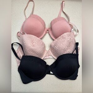 Jessica Simpson Bras-  3 pack
2 Pink shades & Black